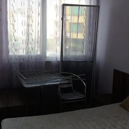 아파트 Private In Sunny House Family 네세부르