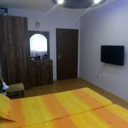 아파트 Private In Sunny House Family 네세부르
