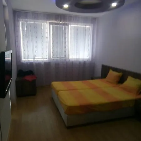 아파트 Private In Sunny House Family